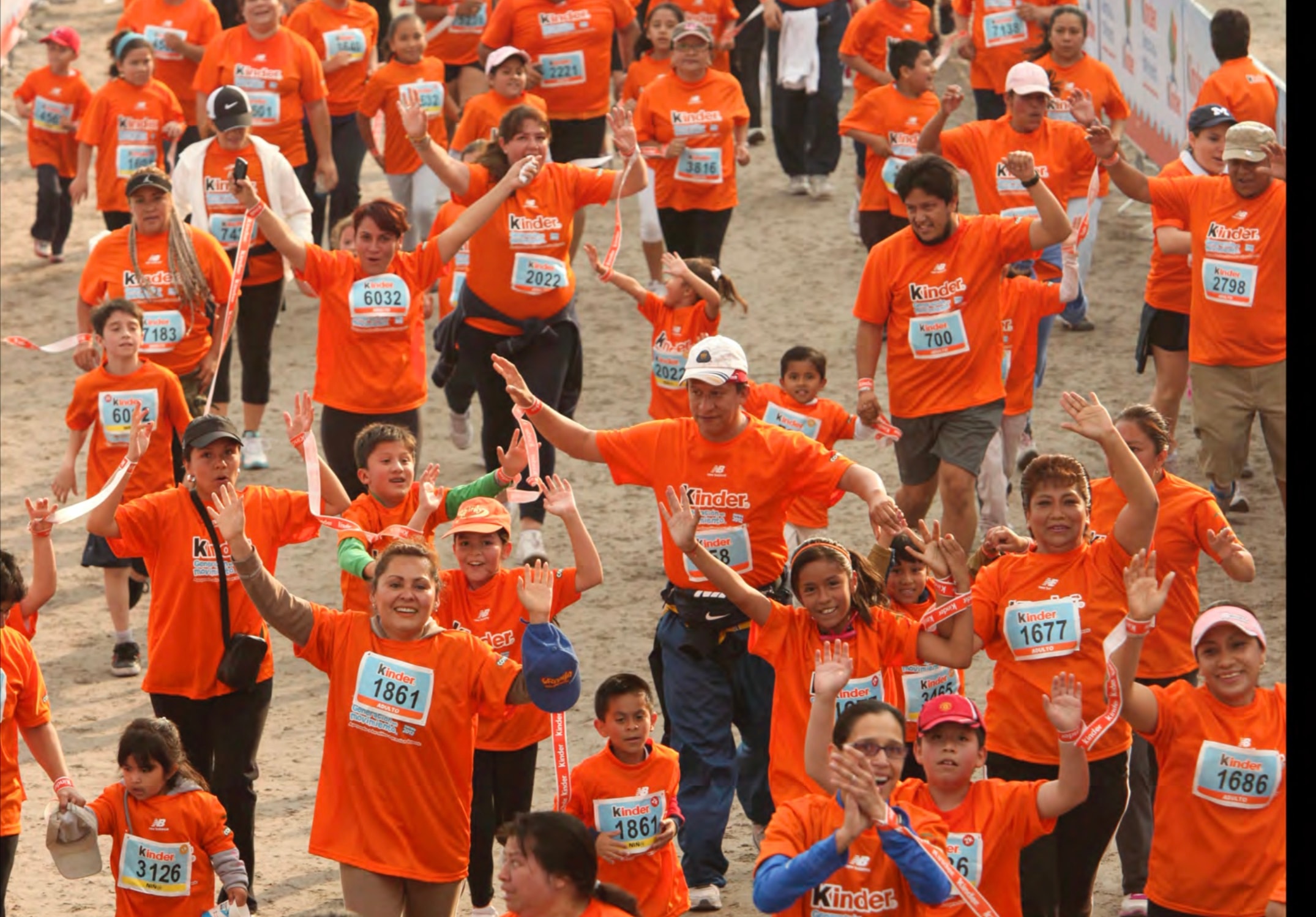 Kinder Run — participantes celebrando